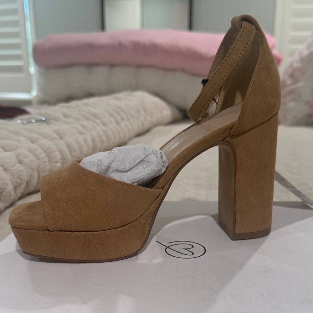 Elegant Tan Suede Platform Heels